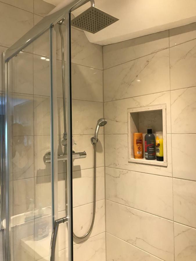 Victoria Spa Lodge ستارتفورد أبون آفون المظهر الخارجي الصورة